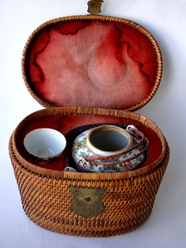 A fine 19th century Chinese Rose Medallion Teapot and cup in their original rattan lidded 'Tea ceremony' basket. — image 2
